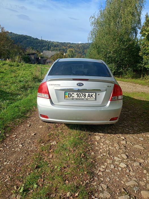 Продам автомобіль kia cerato