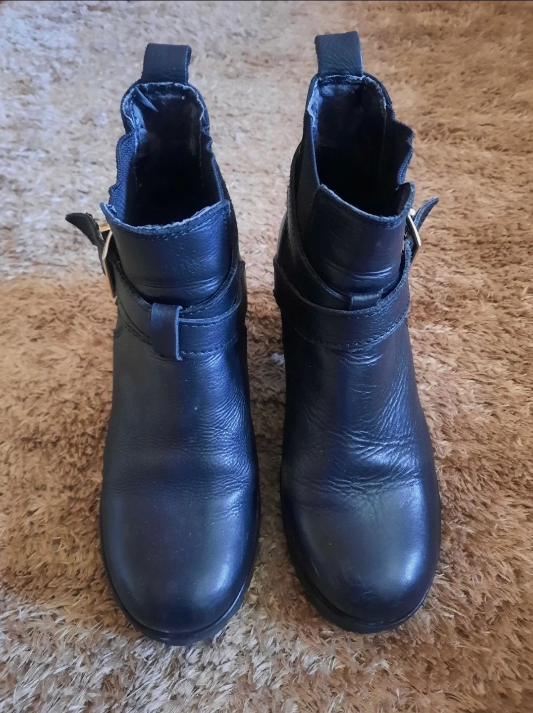 Botas pretas de plataforma