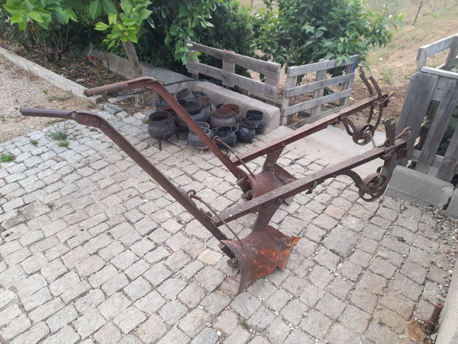Vendo arados antigo