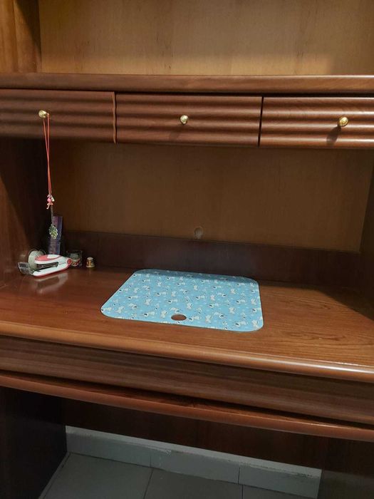 Estante + Criado mudo + 1 cadeira de madeira