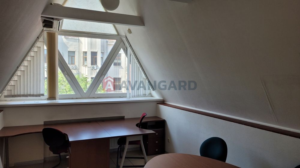 Продам в центре офисное помещение 92000$