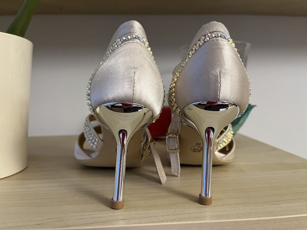 Buty skorzane taneczns ślubne satynowe kryształki Svarowskiego 36
