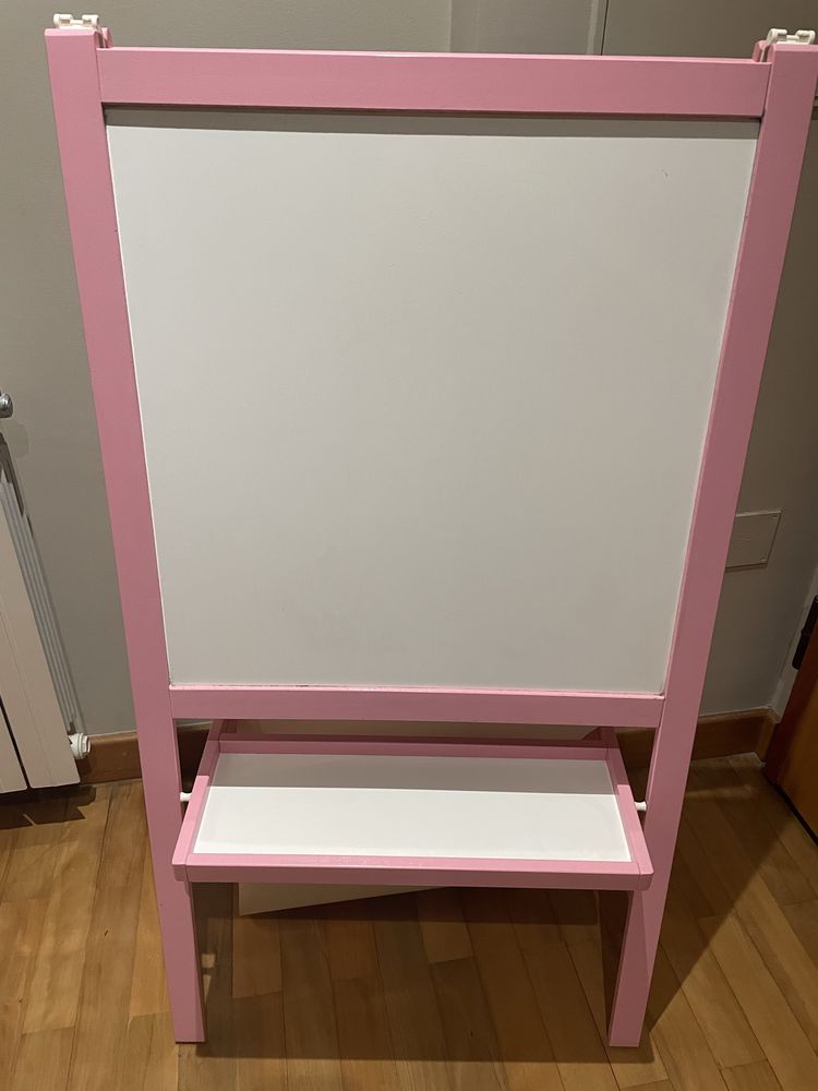 Quadro Crianca Ikea Giz/Canetas