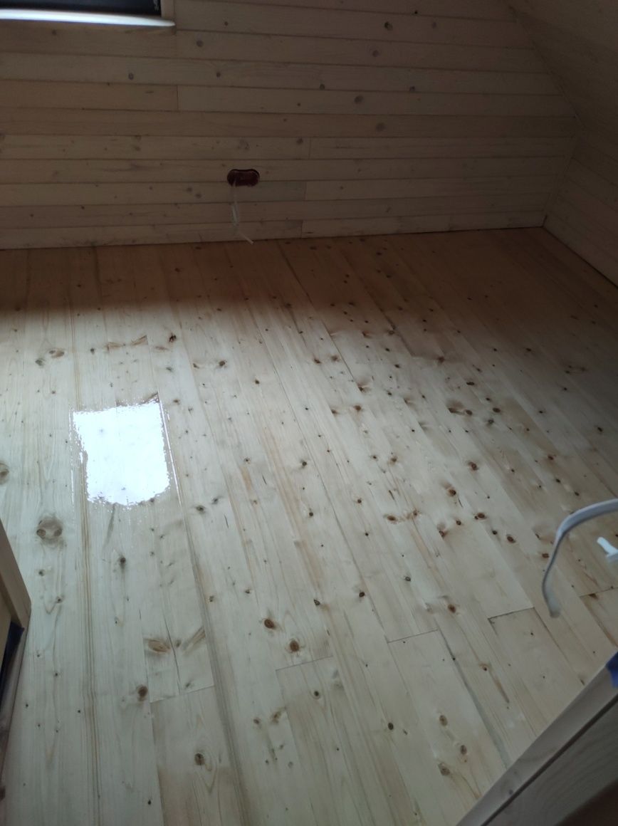 Deska podłogowa sosnowa