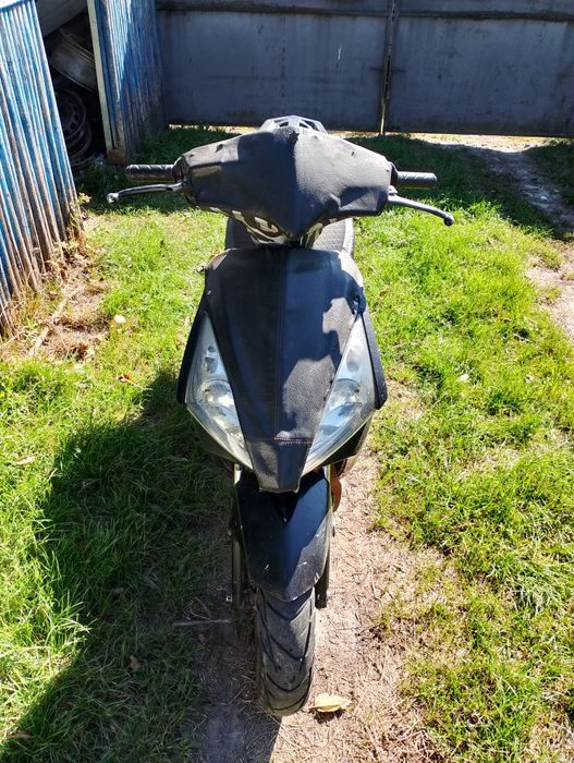 Продам Скутер на бензині