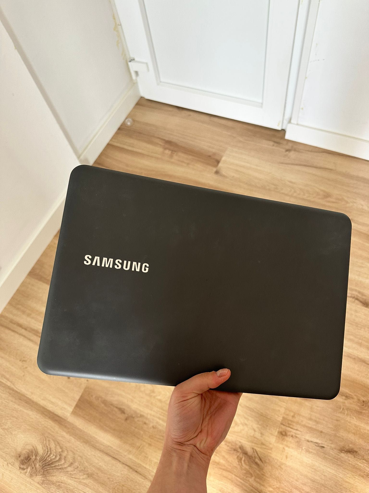 Portátil Samsung essential 15.4 1tb