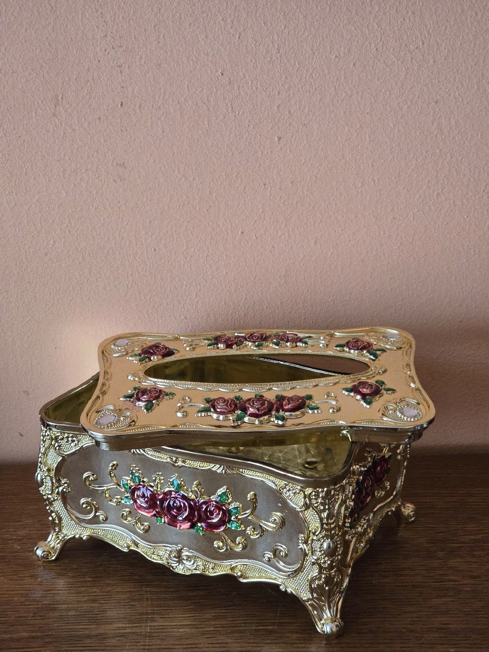 Serwetnik Szkatułka włoska pięknie złocona w stylu Faberge.