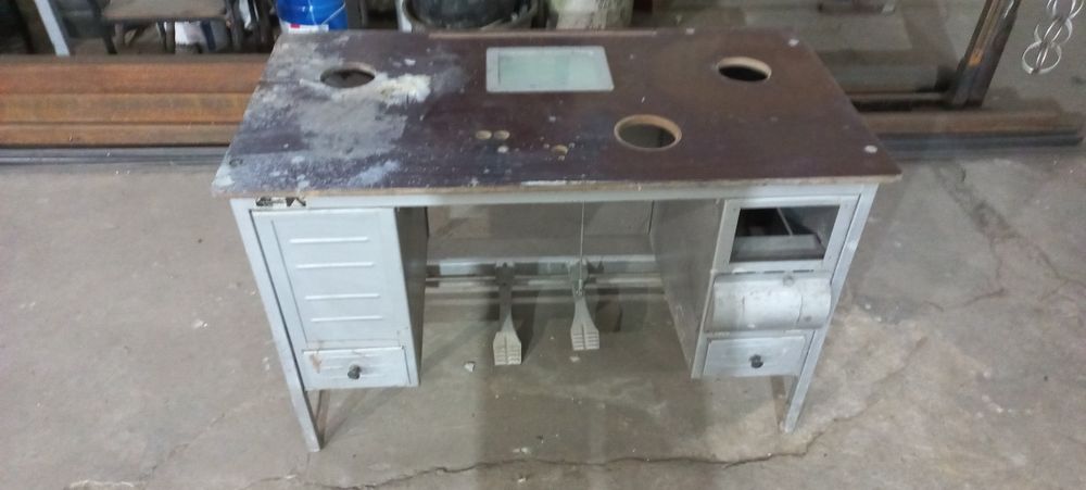 Стіл / верстак слюсарний, стільниця з текстоліту