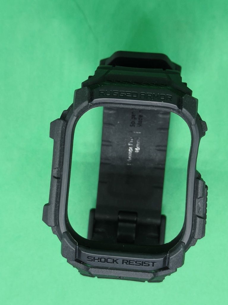 SPIGEN Rugged Armor Pro Apple Watch 10 (46 MM) czarny