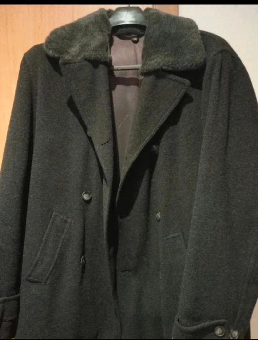 Casaco com gola amovível