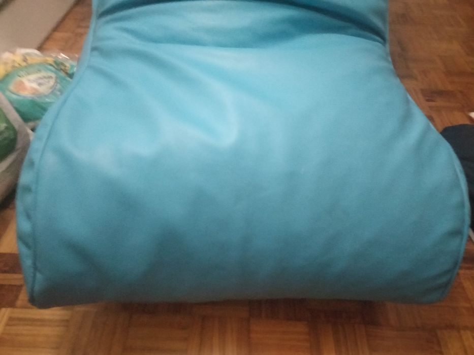 Puff novo azul-claro
