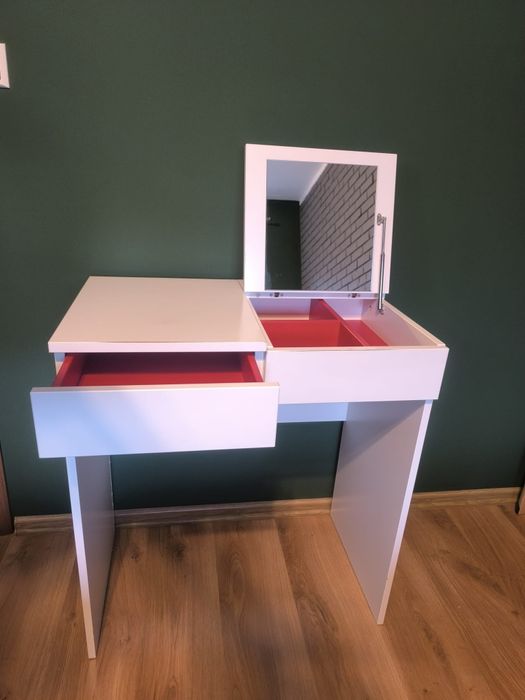 Toaletka Ikea Brimnes