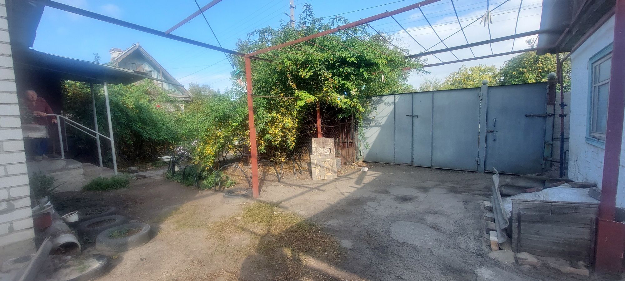 Продам ГАРНИЙ ДОБРОТНИЙ будинок Крюків, район зуп. " ВАГОНЗАВОД "