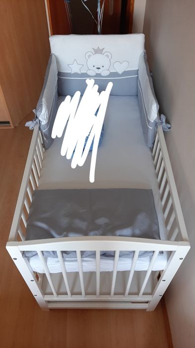 Łóżeczko białe drewniane