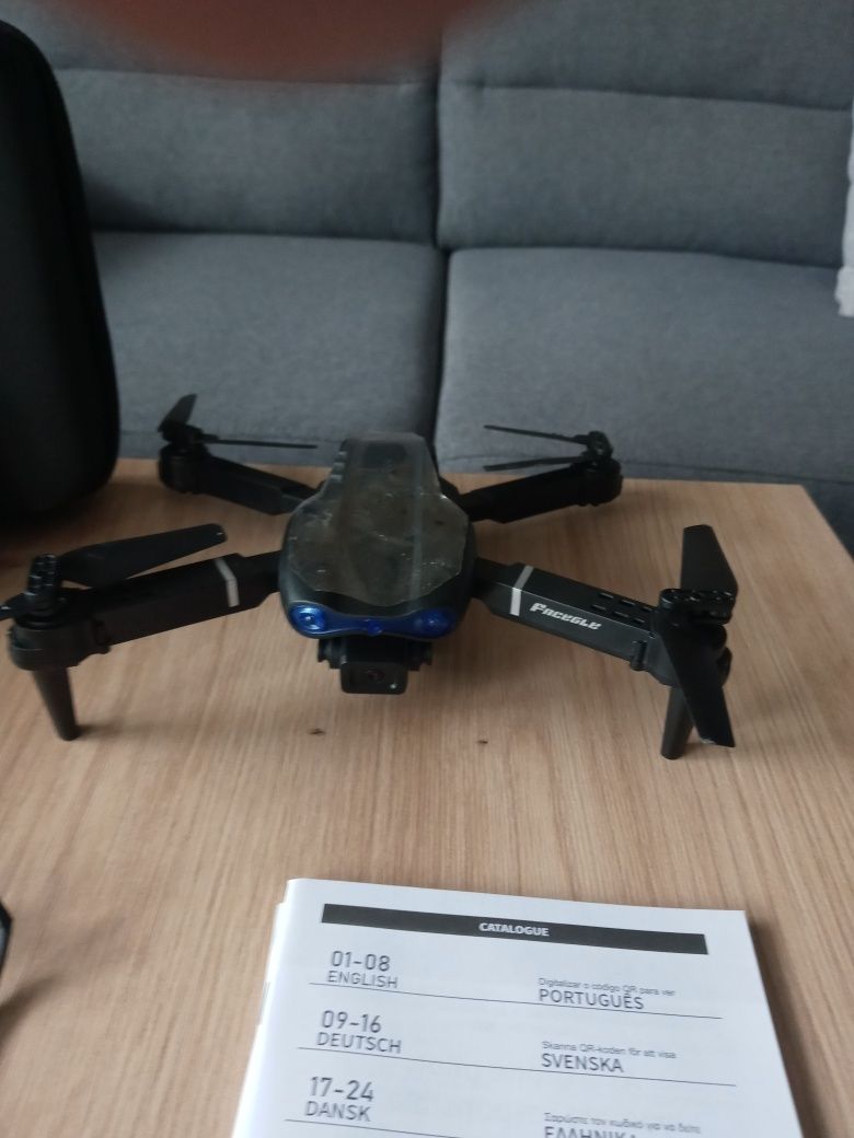 Dron z kamerką, 3akumulatory- NOWY
