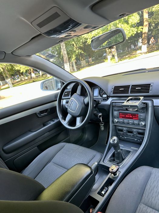 Ауді а4 б7 2008 1.6