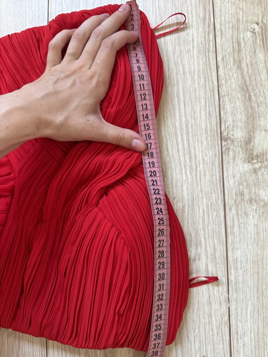 Червона довга вечірня сукня на випускний/свято