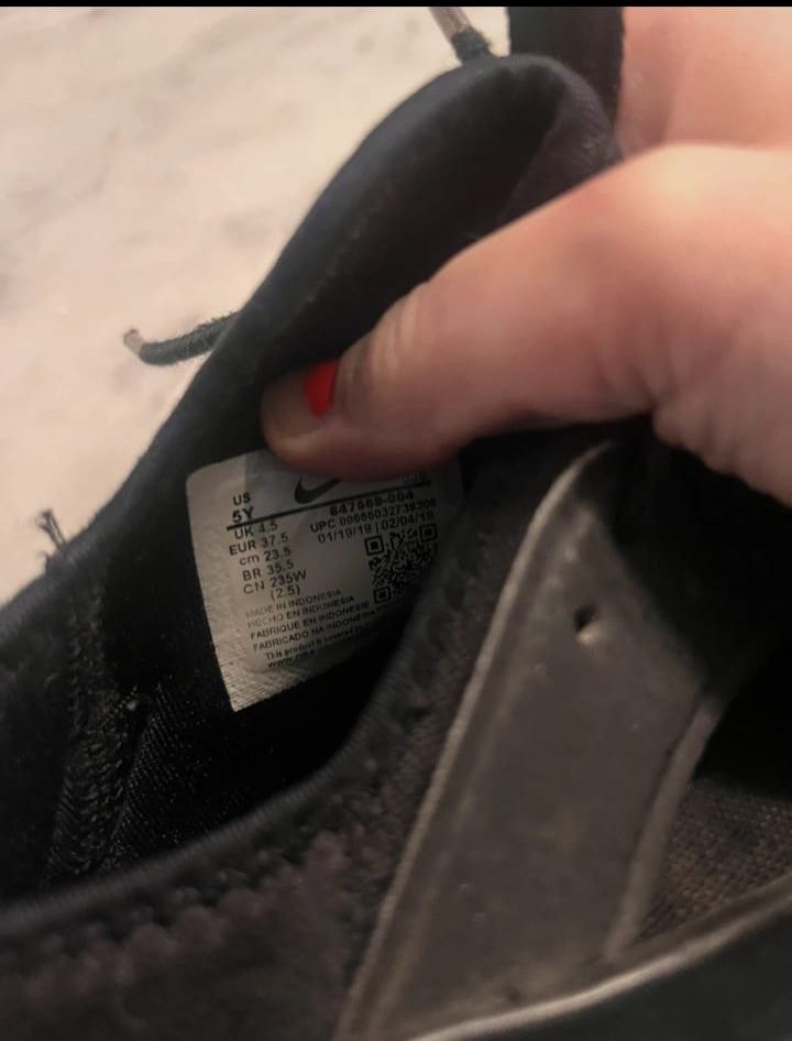Czarne Nike Hurache 37.5 cm