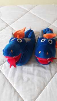 Vendo pantufas novas