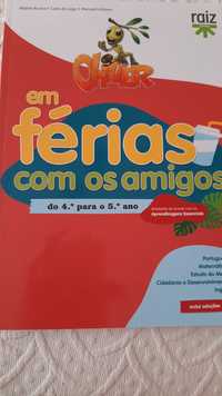 Livro em férias com os amigos