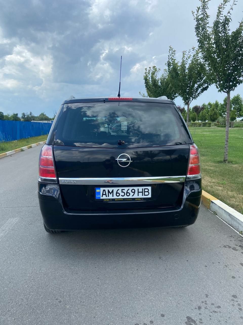 Opel zafira b 2005р. 1.8 бензин