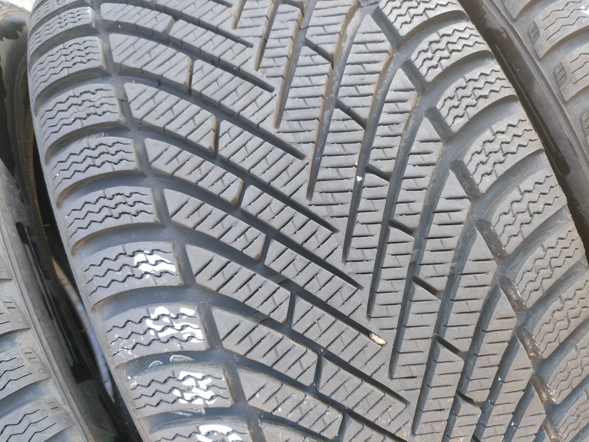 4x Pirelli Pieergy Winter 235/45R18 98V XL komplet zimowy