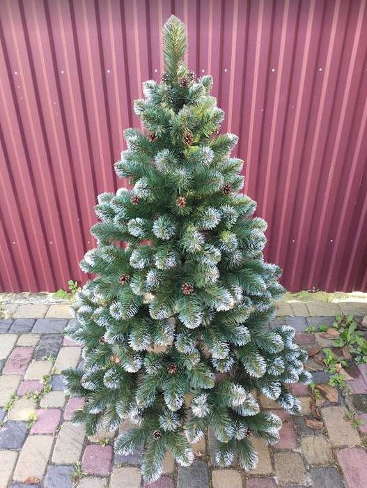 Ялинка штучна з шишкою