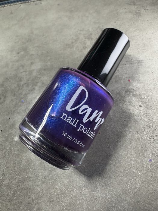 Dam Nail Polish lakier do paznokci A Grave Mistake