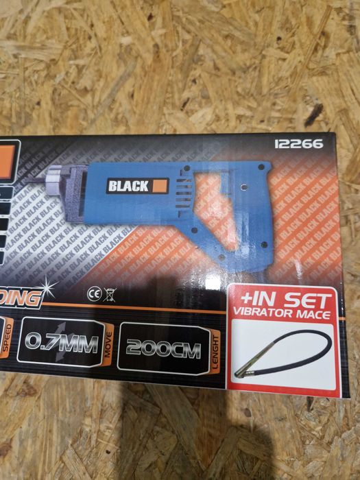 Wibrator do betonu Black 2000 W 4000 obr/min