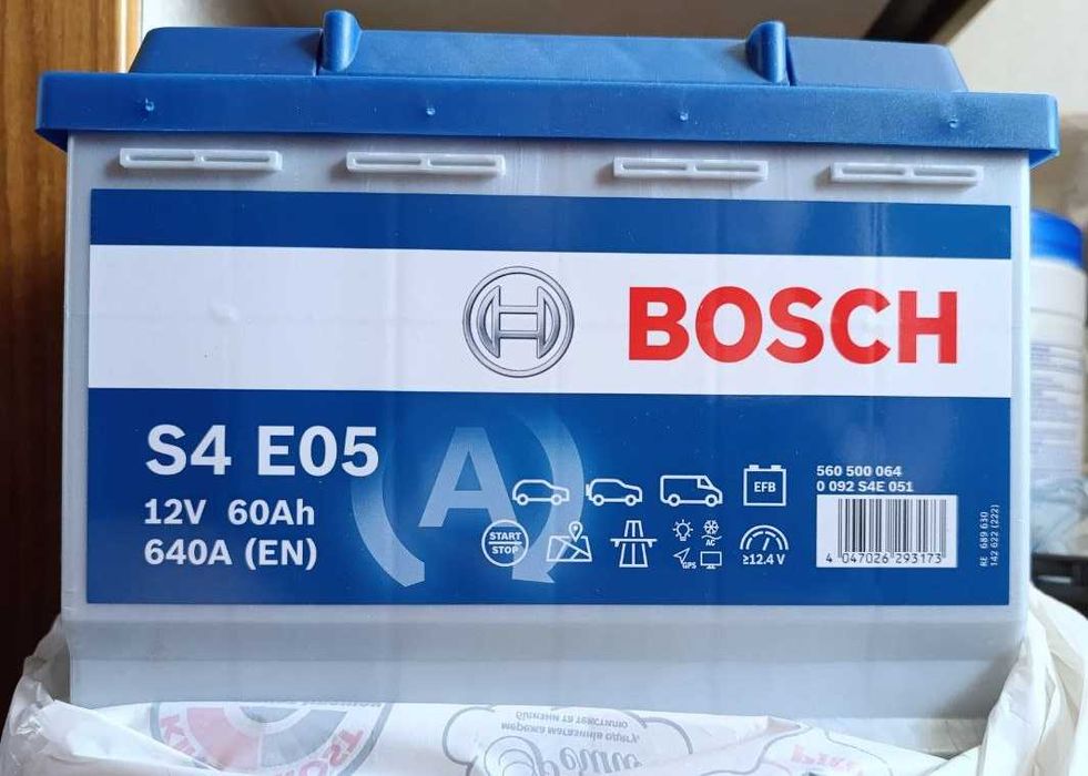 Акумулятор автомобільний Bosch 60Ah 640A S4 E05
