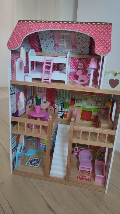 Domek dla lalek duży z Królikami Sylvanian Families