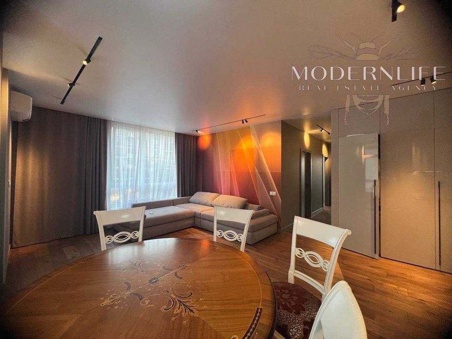 Файна Таун Продаж 3  кімнатної квартири