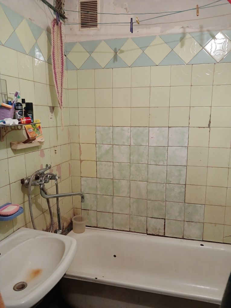 Продам 3х комн, чешка 68 м2 Коминтерна