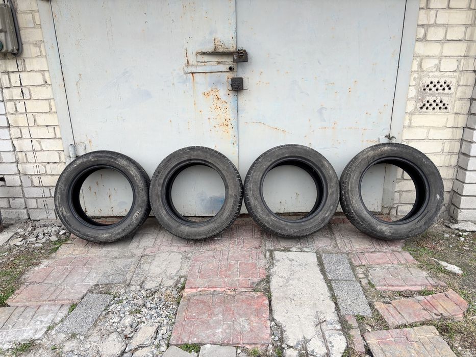 Гума для абтомобіля всесезонна