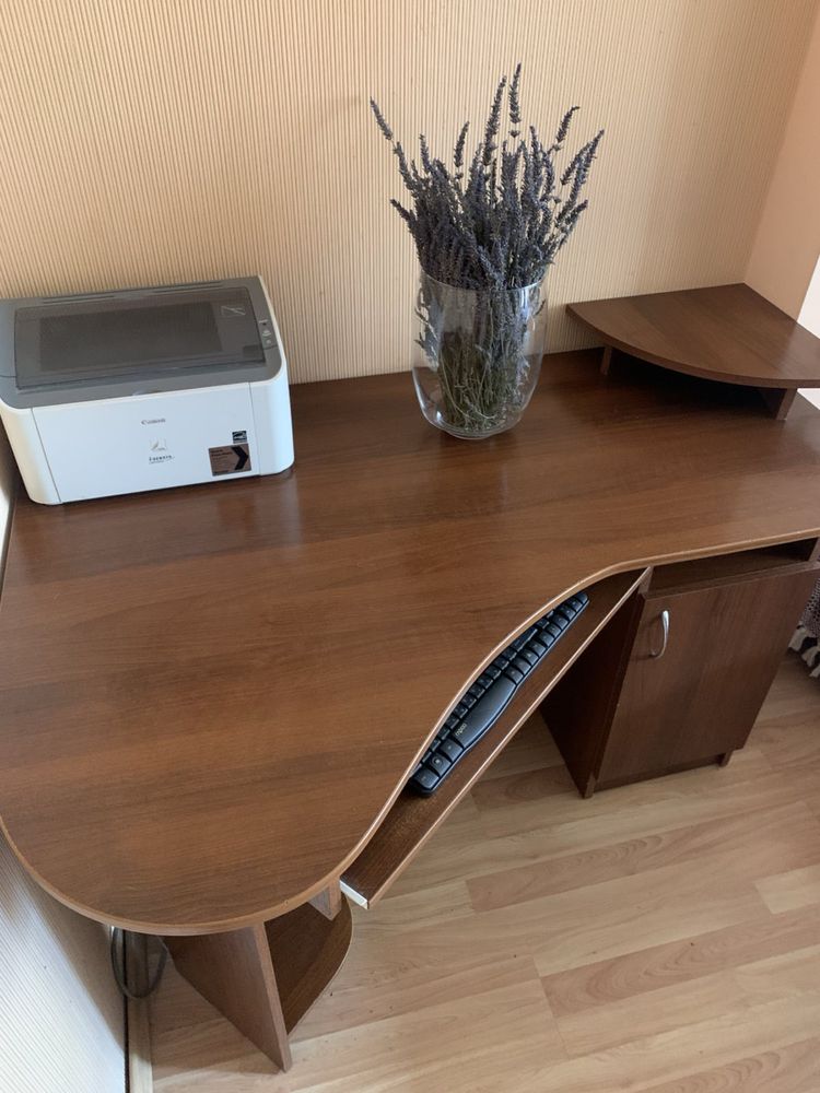 Продам стіл письмовий