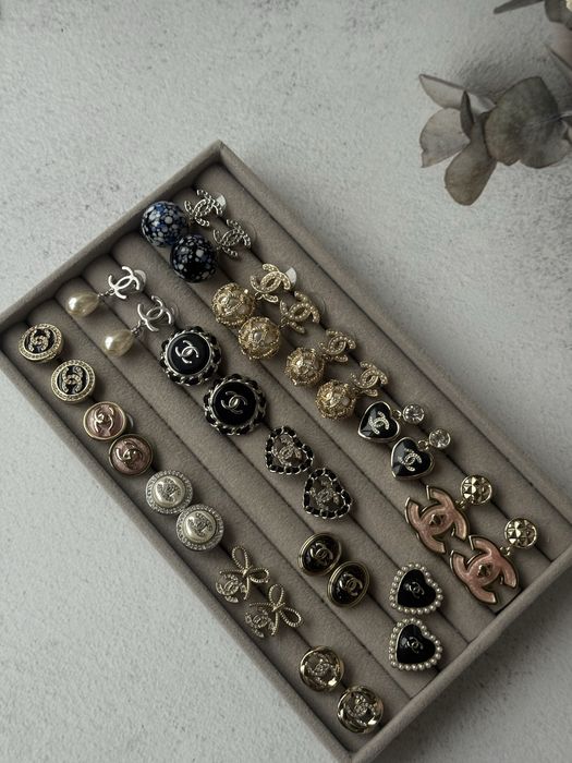 Сережки Chanel, пусети шанель, вінтажні, з перлами, з камінням, брошки