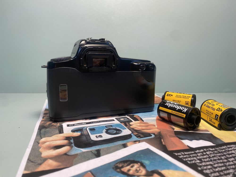 Canon EOS 1000F - 28-200mm f3.8-5.6, aparat analogowy, zadbany