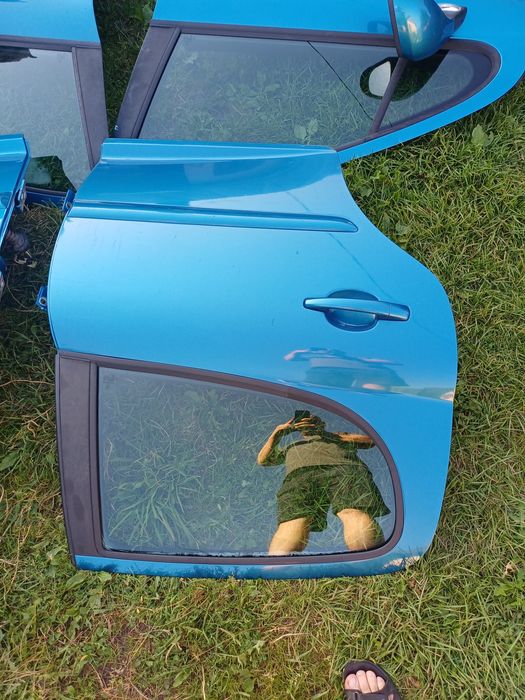 Peugeot 207 07-09r двері дверки