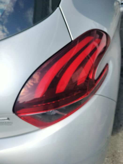 Farolins trás do Peugeot 208