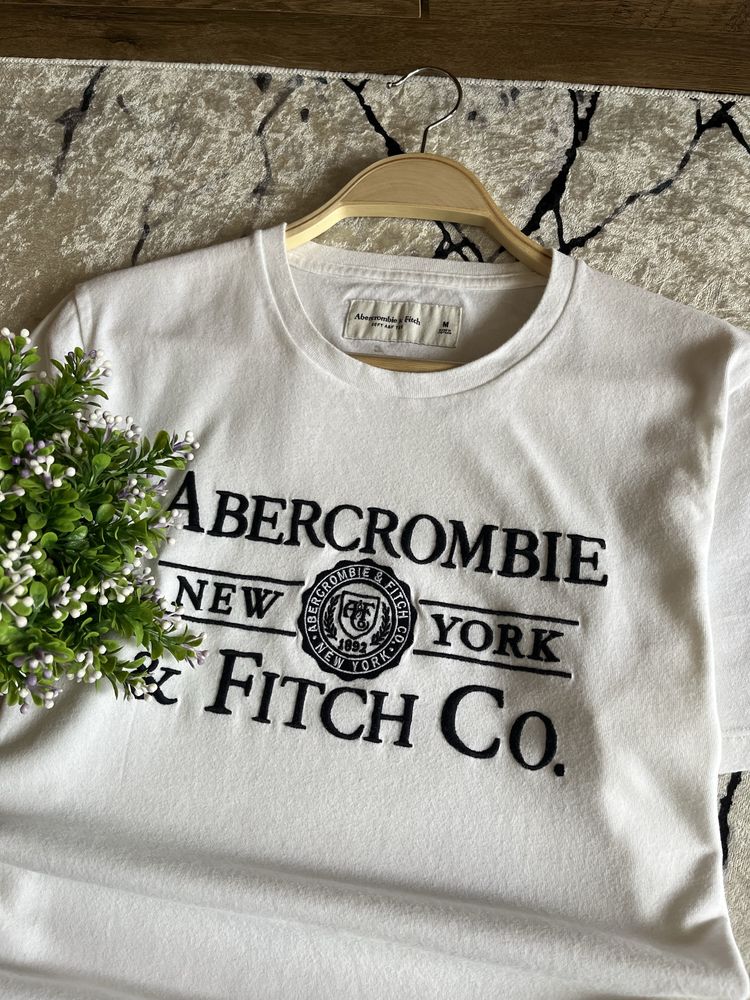 Abercrombie & Fitch мужская футболка / Размер М