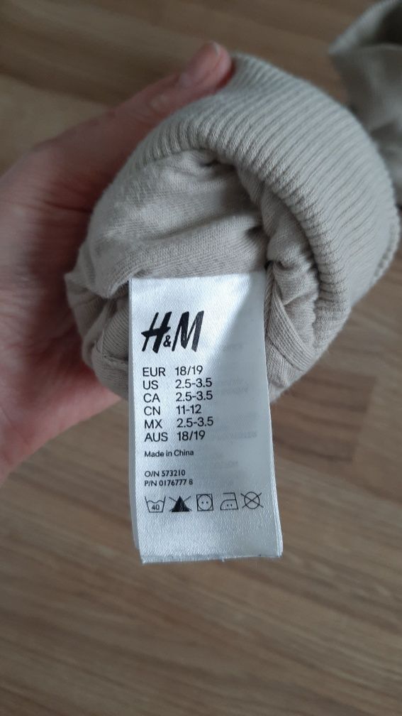 Niechodki buciki dla niemowlaka ocieplacze ochraniacze H&M 18/19