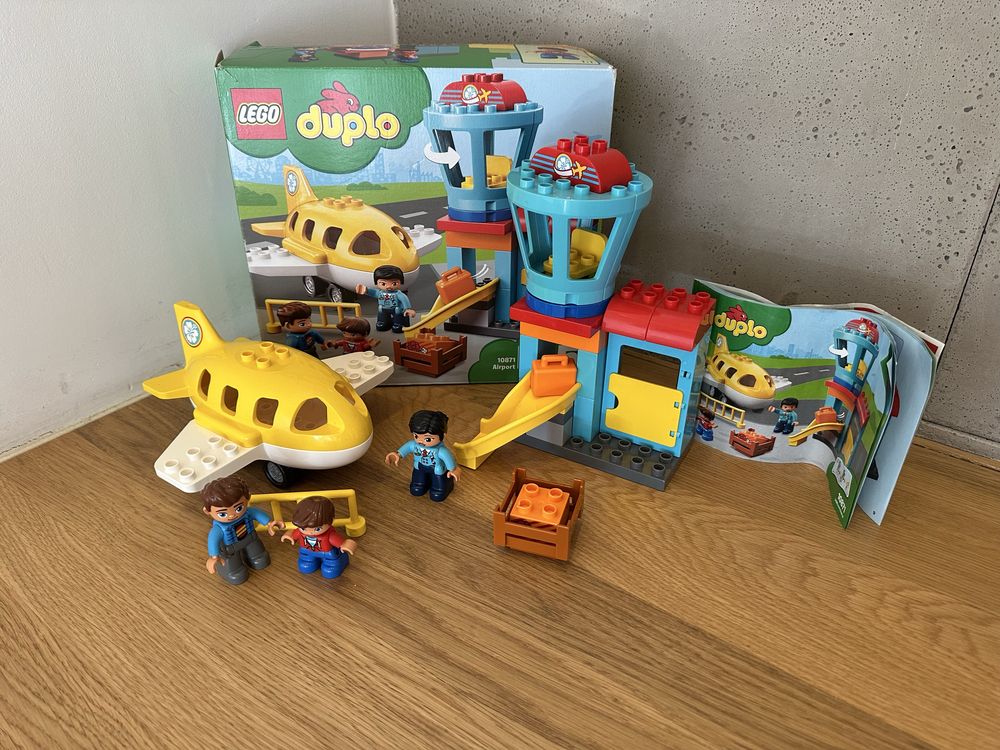 Lego Duplo 10871 Lotnisko z pudełkiem