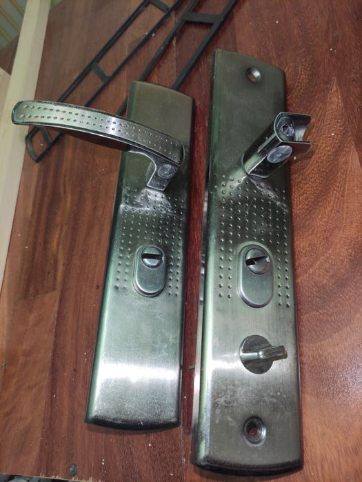 Ручка на дешеві китайські двері