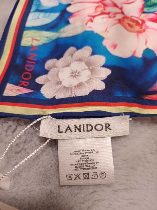 Lenço Lanidor novo