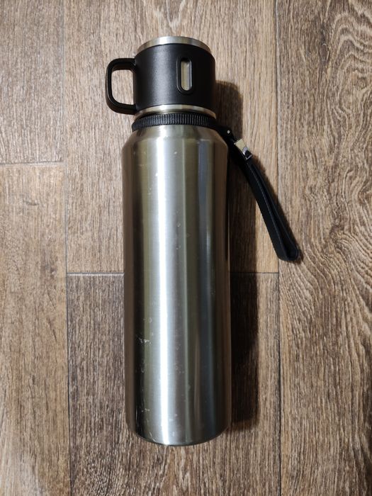 Термос великий новий