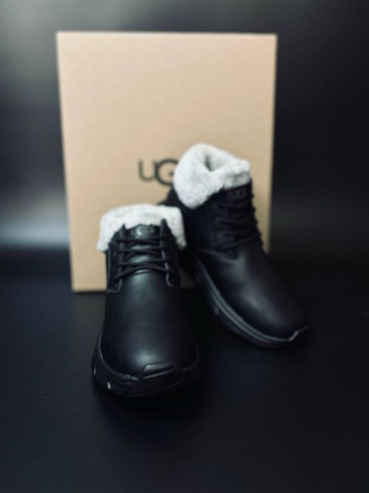 Черные ботинки кроссовки Ugg Lowmel / кожаные угги кросовки / мех