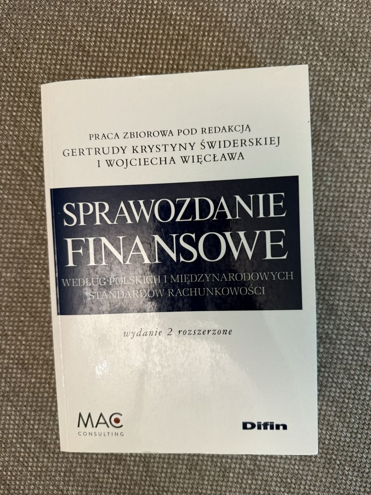 Sprawozdanie finansowe według polskich i międzynarodowych standardów
