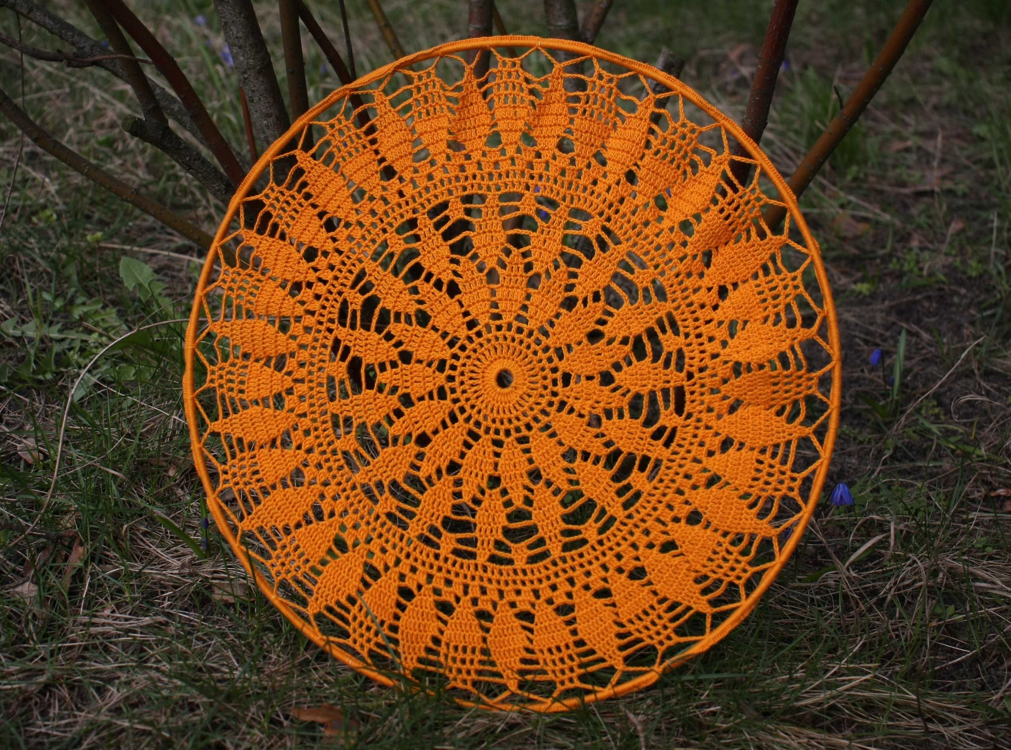 mandala szydełkowa oranż, wiosenna dekoracja 35 cm