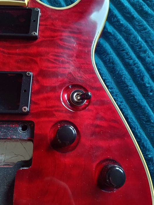 Schecter Omen 6 FR para projeto