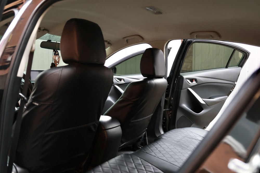 Мазда 6 2015 року